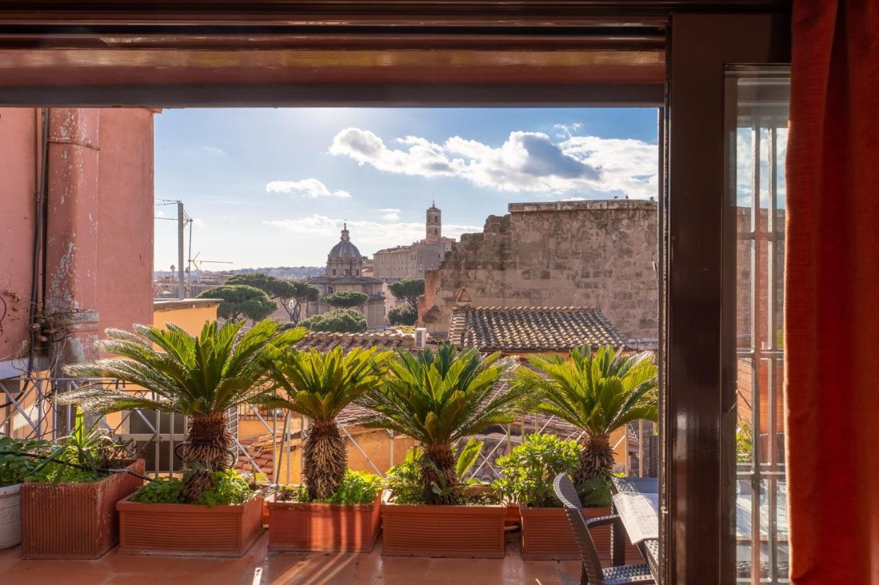 Iflat Incredible View Of The Roman Forum Exterior foto